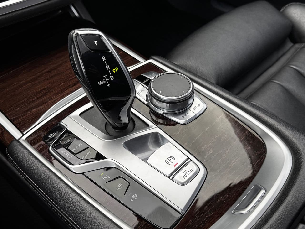 2020 BMW 740 — Miniatură 11