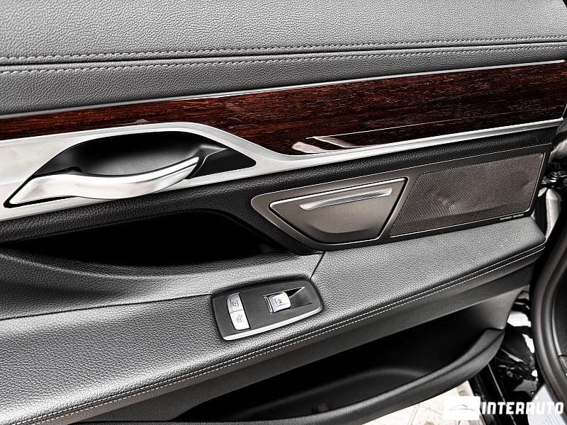 2020 BMW 740 — Miniatură 13