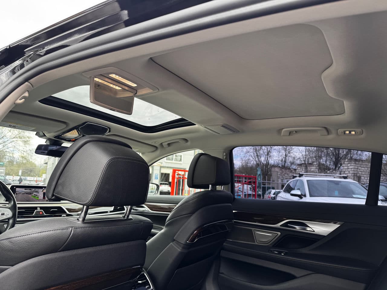 2020 BMW 740 — Miniatură 12