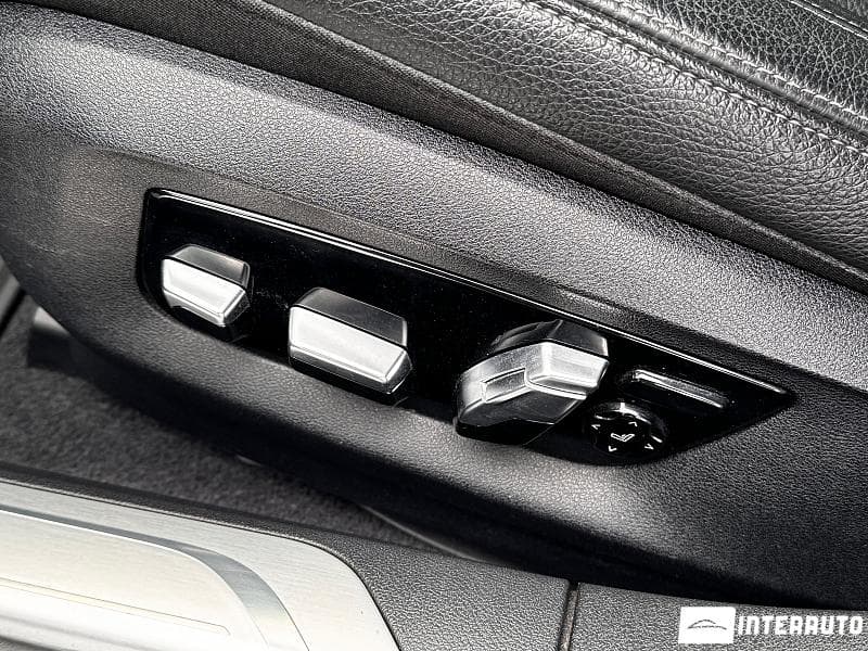 2020 BMW 740 — Miniatură 18