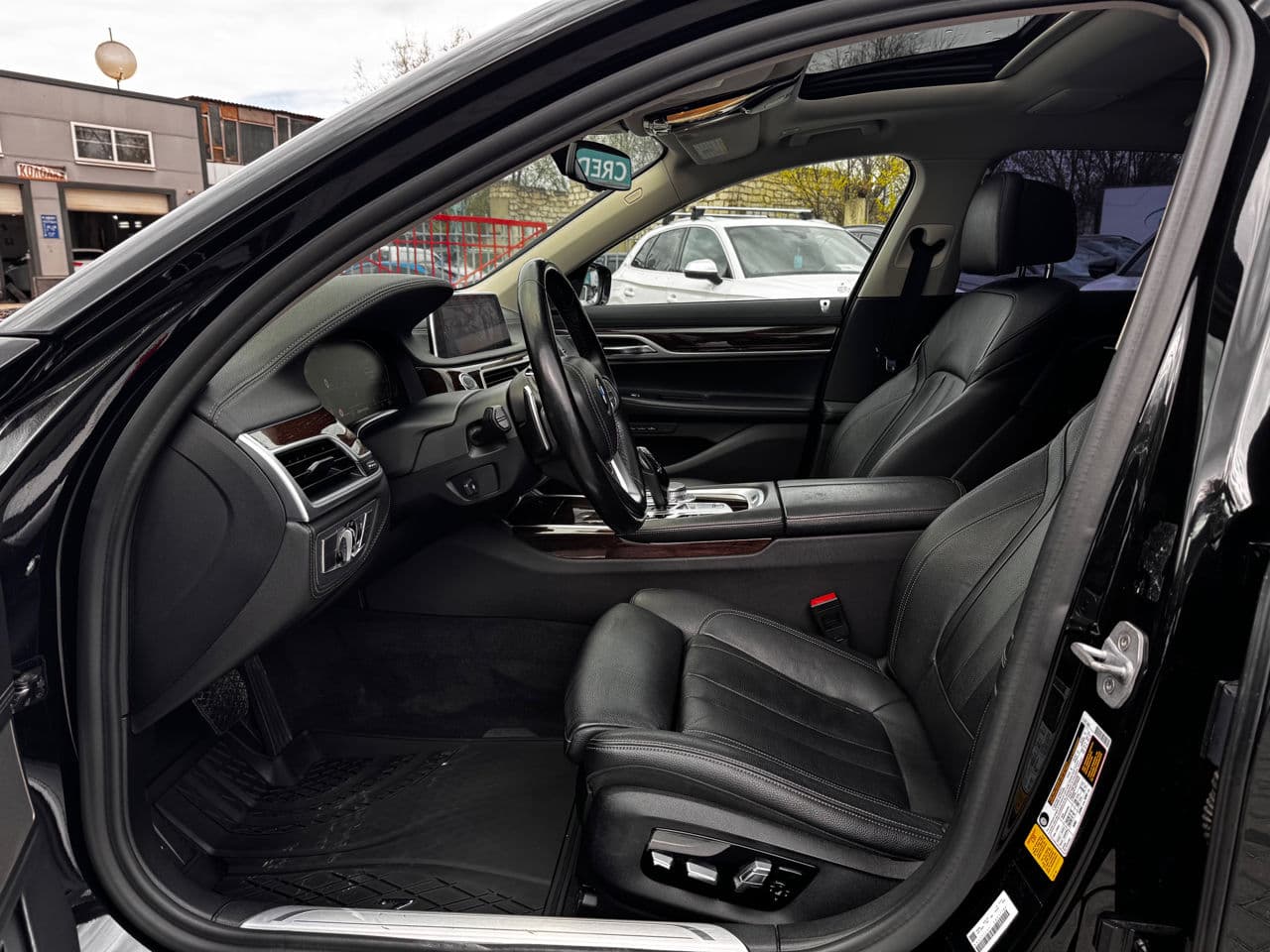 2020 BMW 740 — Miniatură 6