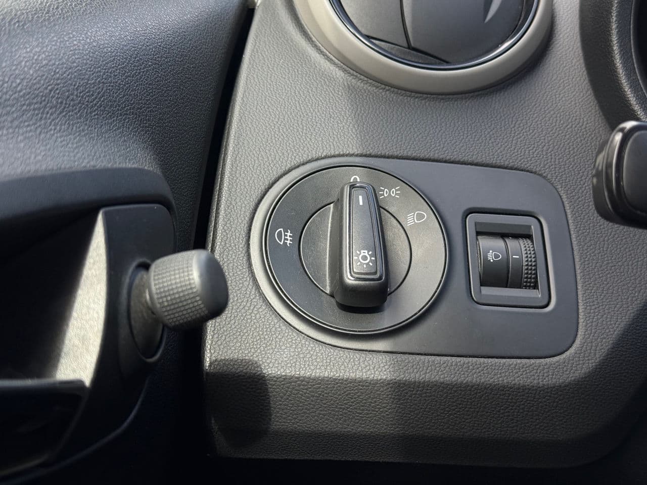 2016 Seat Ibiza — Miniatură 15