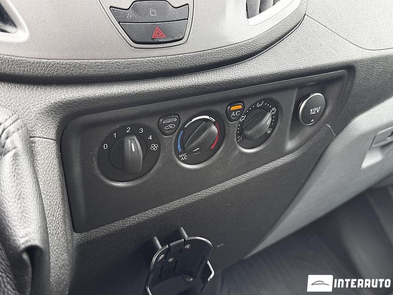2017 Ford Transit — Miniatură 9