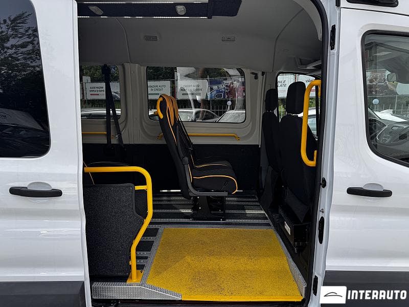 2017 Ford Transit — Miniatură 14