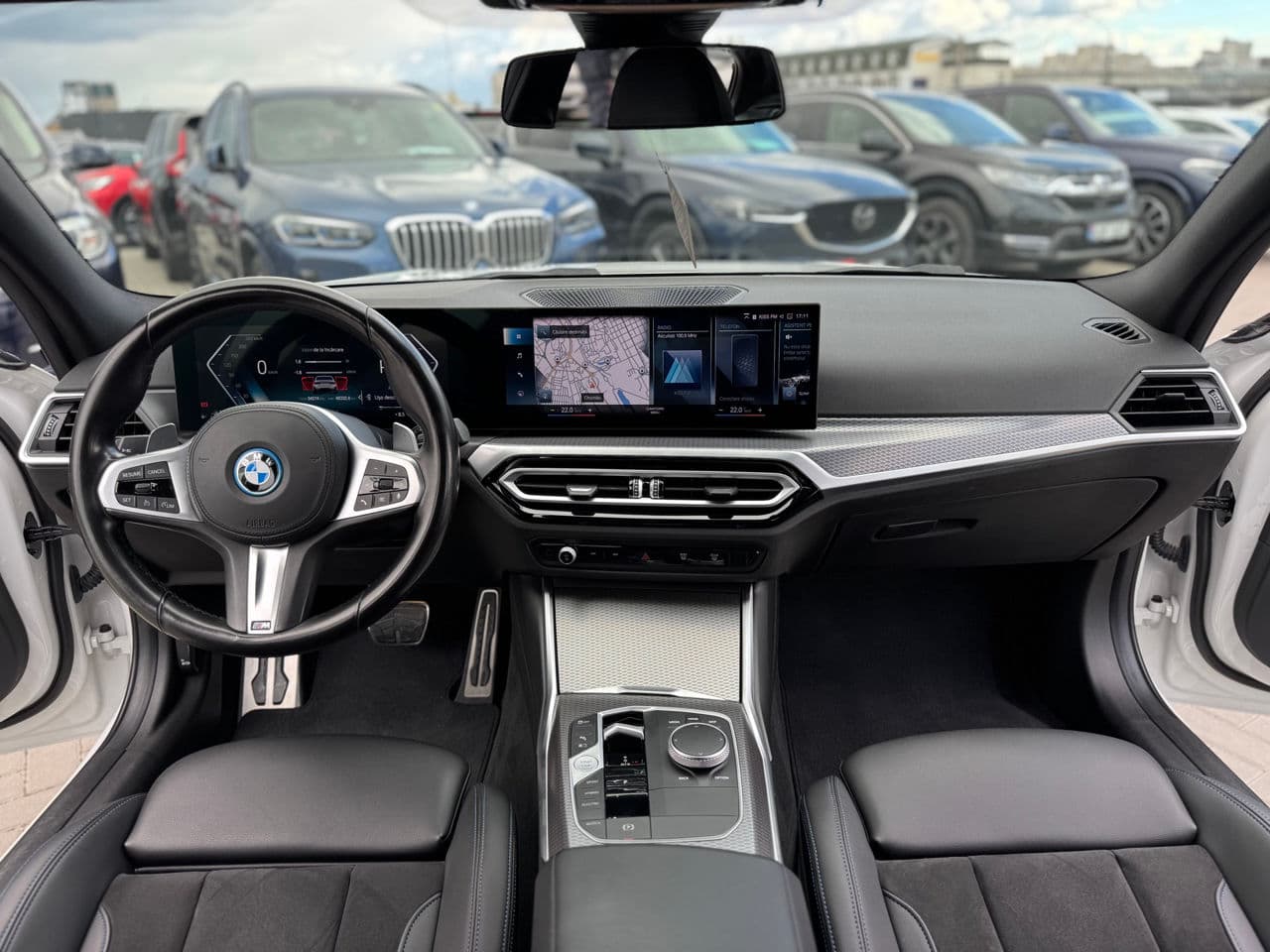 2023 BMW 320E — Miniatură 6