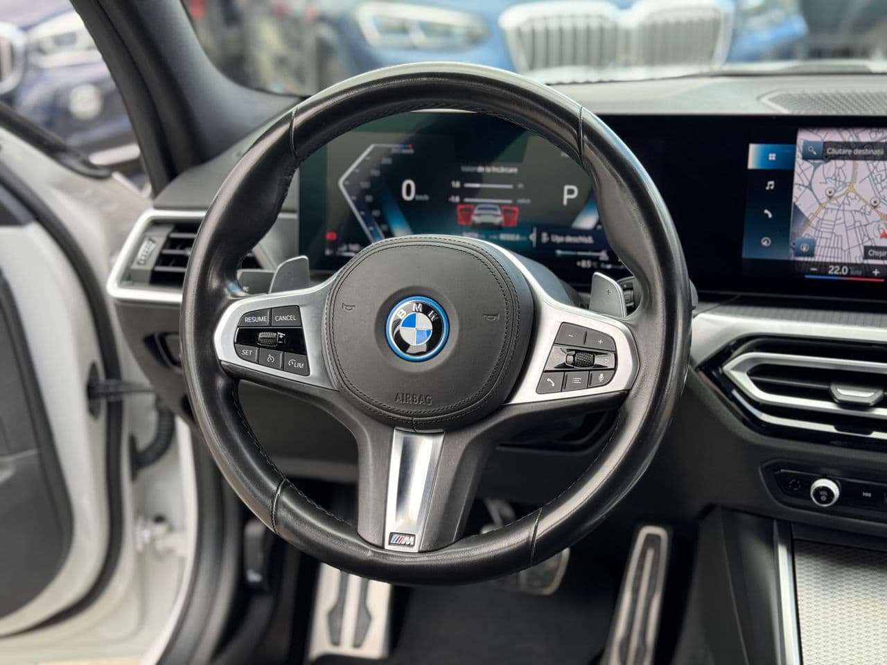 2023 BMW 320E — Miniatură 7