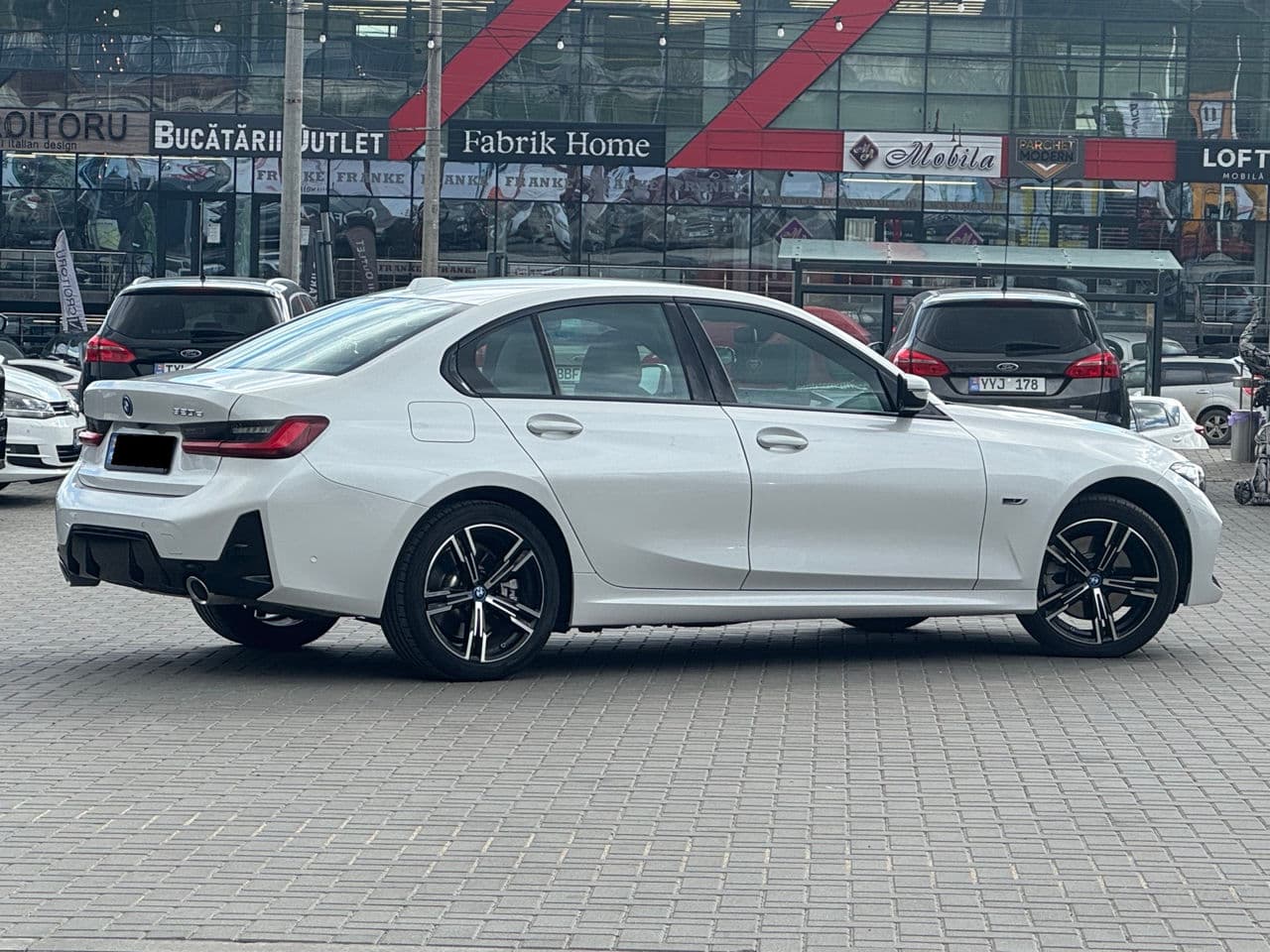 2023 BMW 320E — Miniatură 3