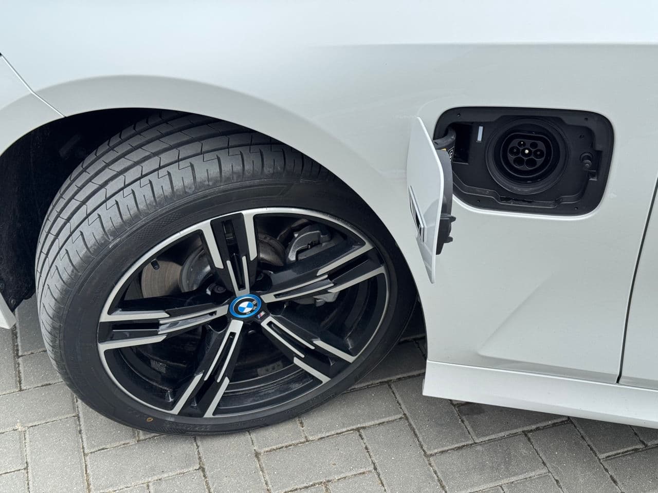 2023 BMW 320E — Miniatură 17