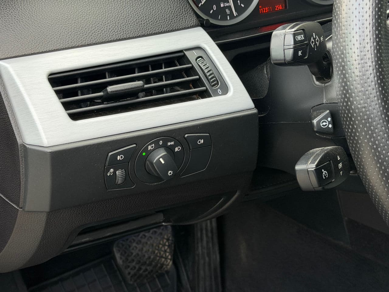 2005 BMW 530 — Miniatură 8