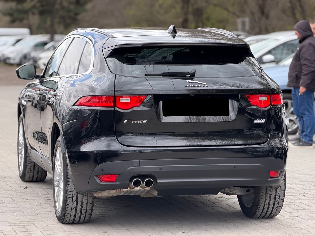2017 Jaguar F-Pace — Miniatură 2