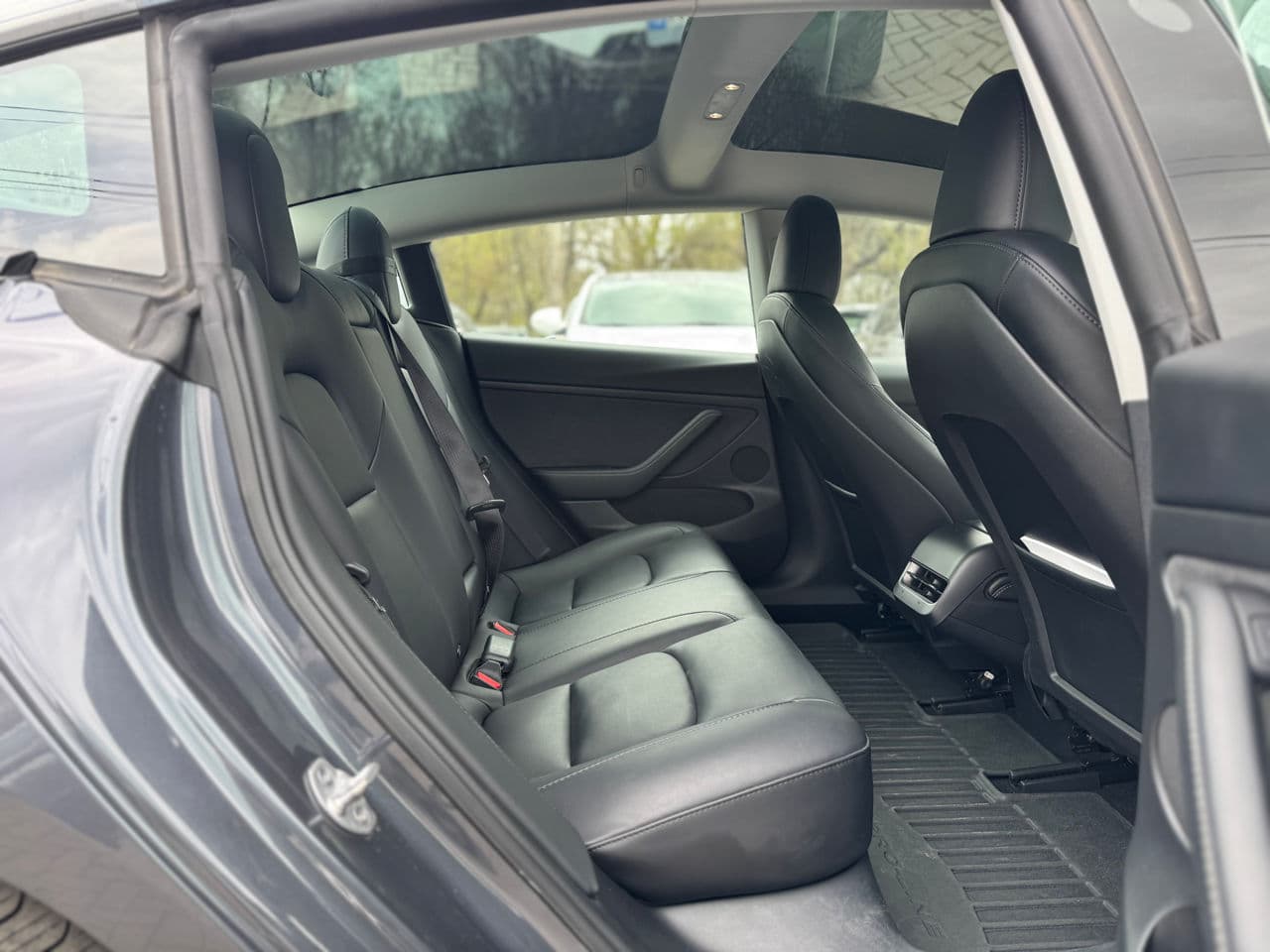 2023 Tesla Model 3 — Miniatură 14