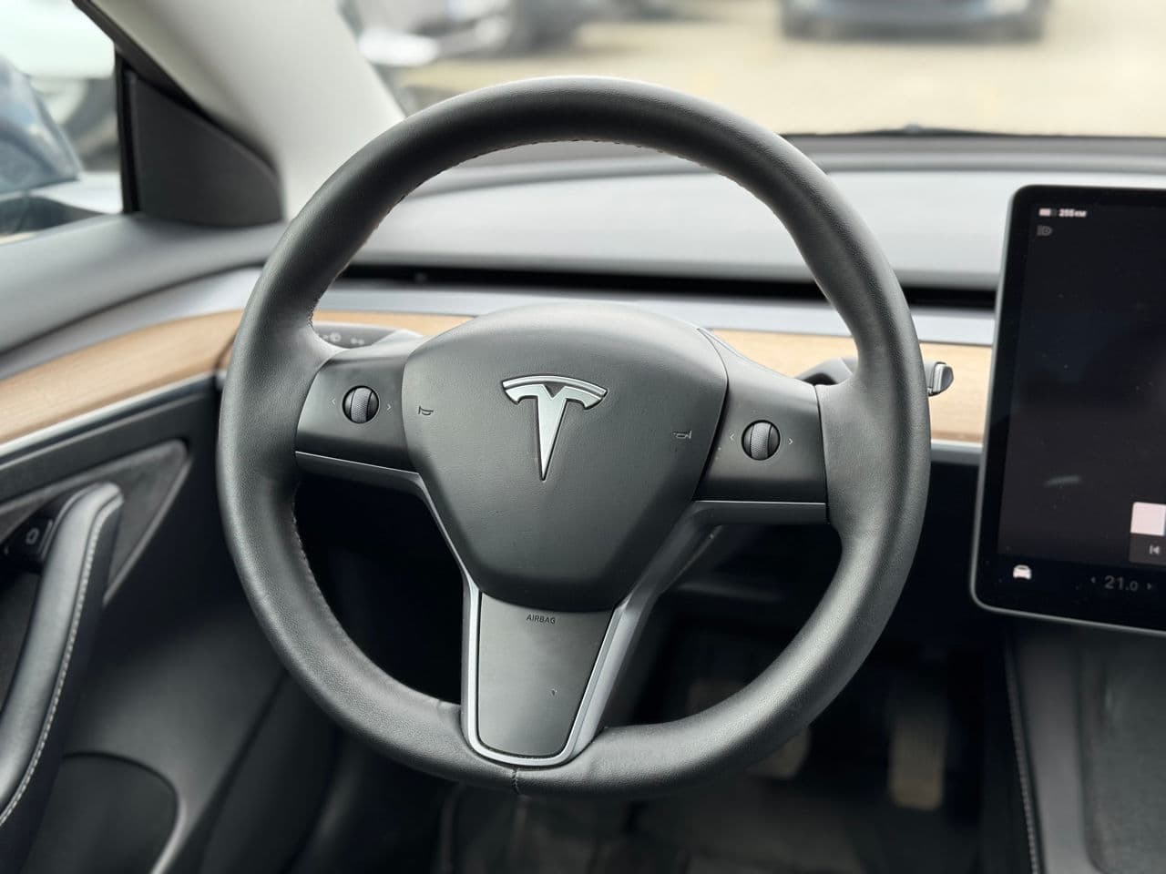 2023 Tesla Model 3 — Miniatură 9