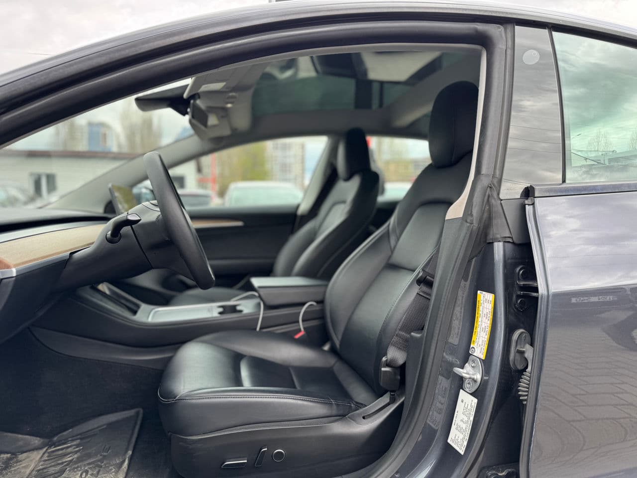 2023 Tesla Model 3 — Miniatură 5