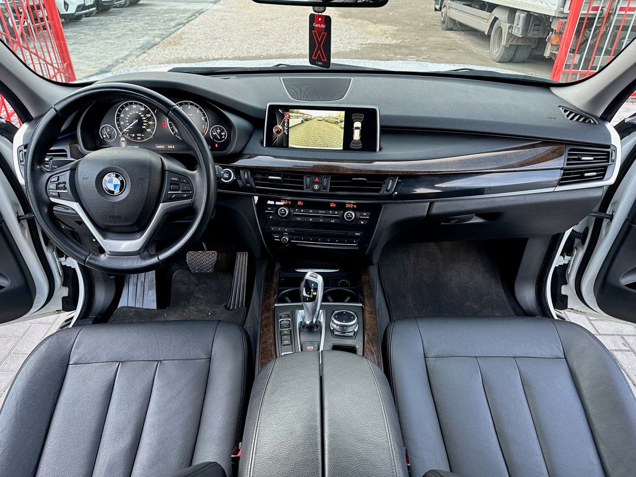 BMW X5 4.0e 2016 — Миниатюра 10