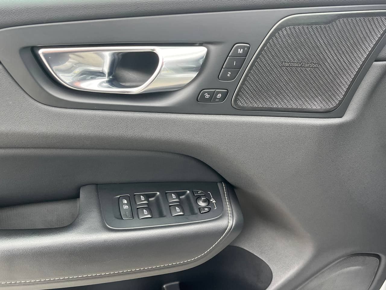 2019 Volvo XC 60 — Miniatură 9