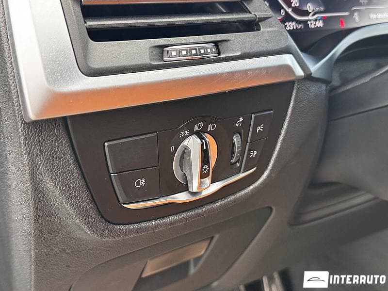 2021 BMW X3 3.0e — Miniatură 16