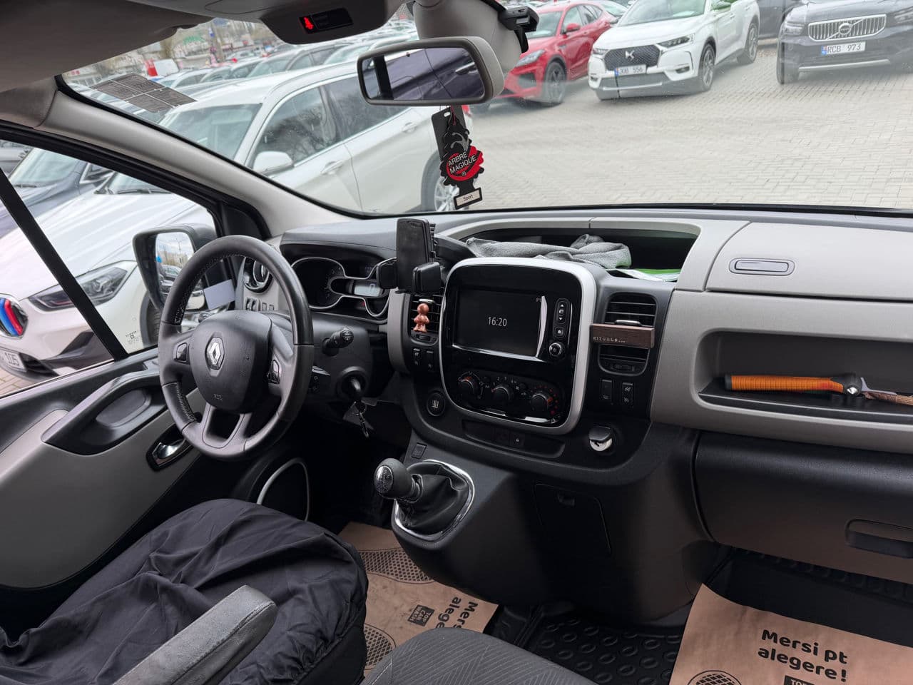 2015 Renault Trafic — Miniatură 7