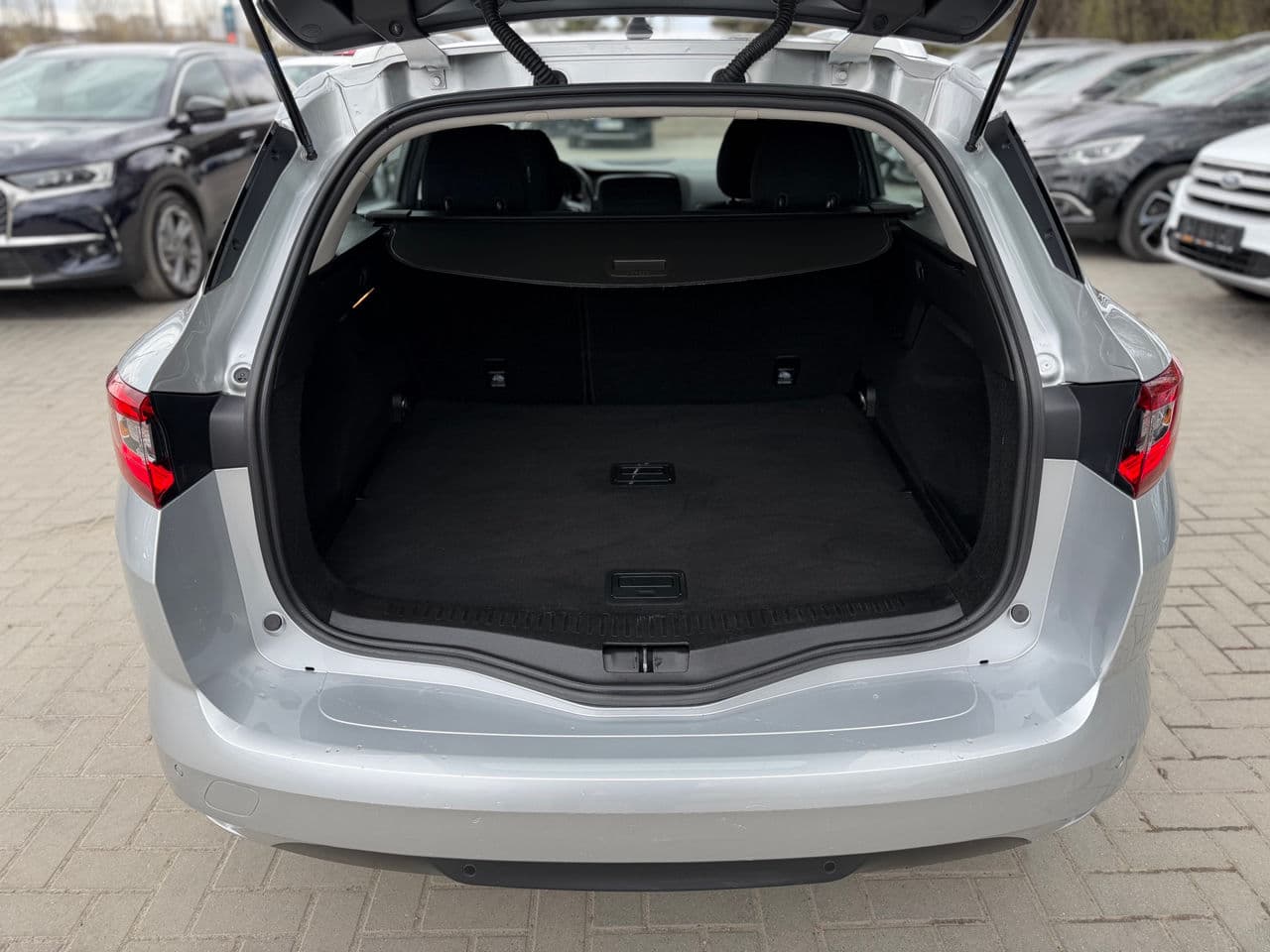 2018 Renault Megane — Miniatură 5