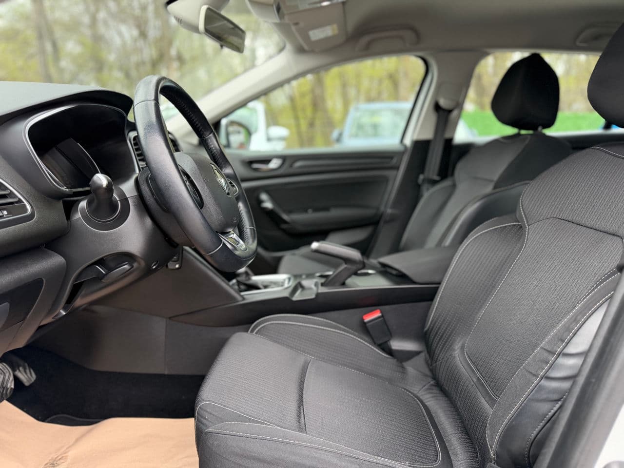 2018 Renault Megane — Miniatură 7