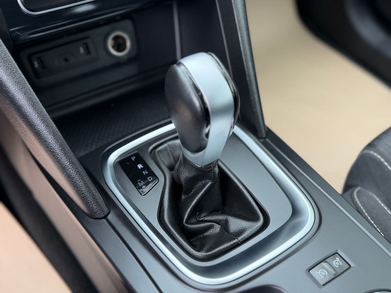 2018 Renault Megane — Miniatură 12