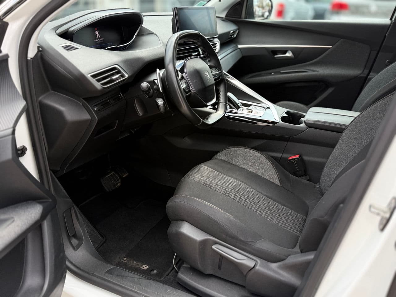 2021 Peugeot 3008 — Miniatură 6