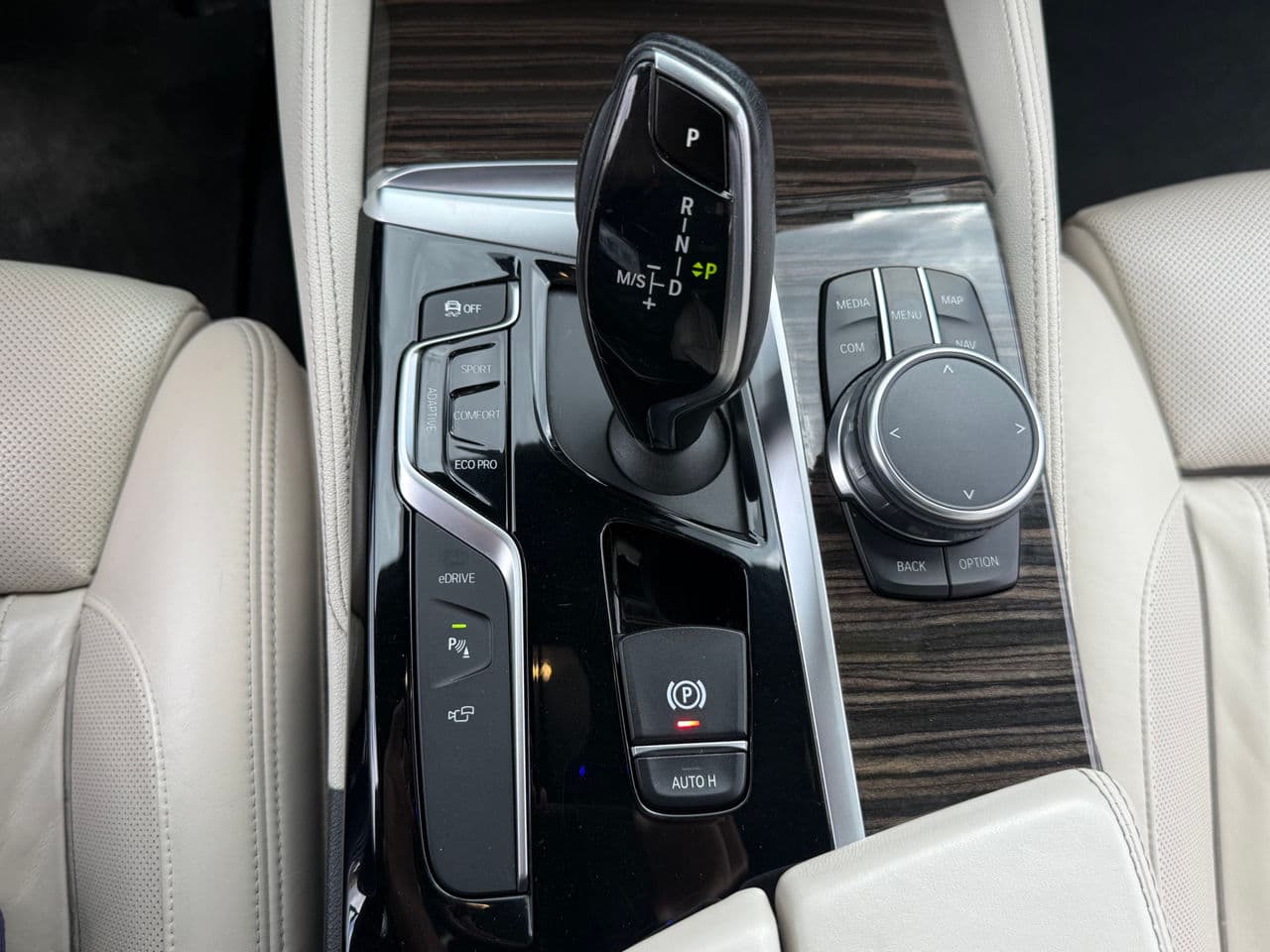 BMW 530e 2017 — Миниатюра 14