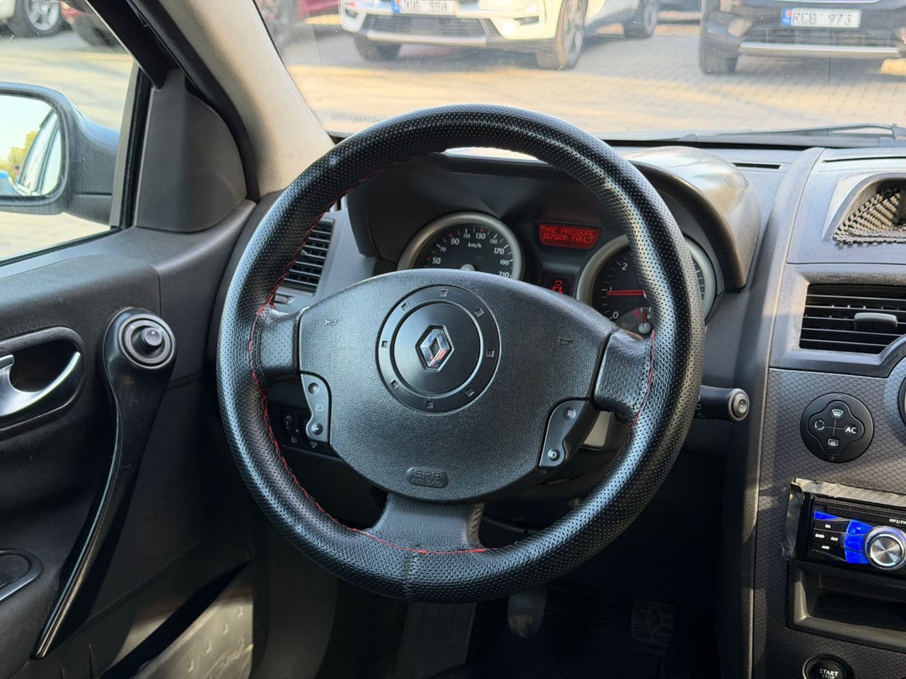 2004 Renault Megane — Miniatură 8