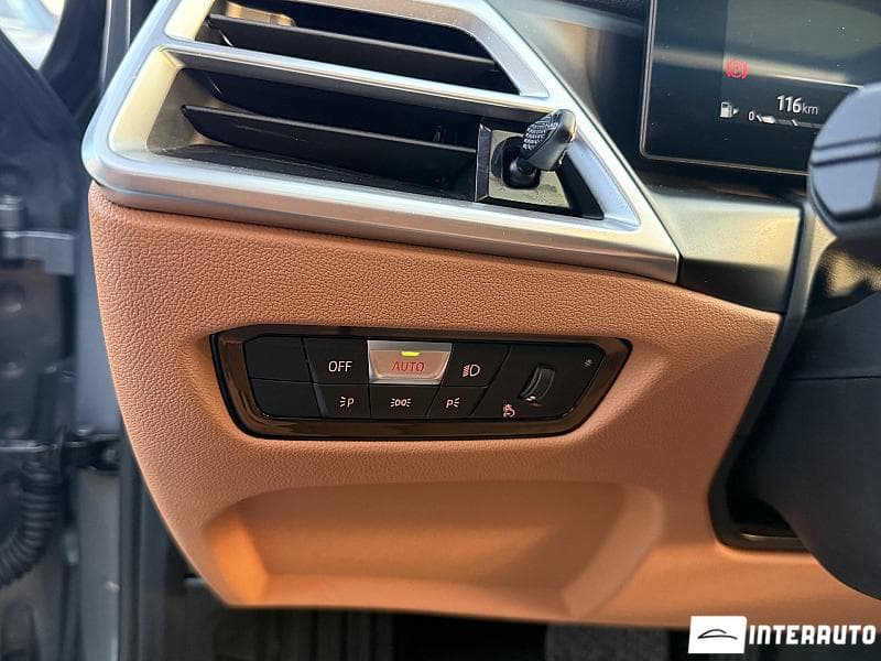 2024 BMW 330 — Miniatură 27