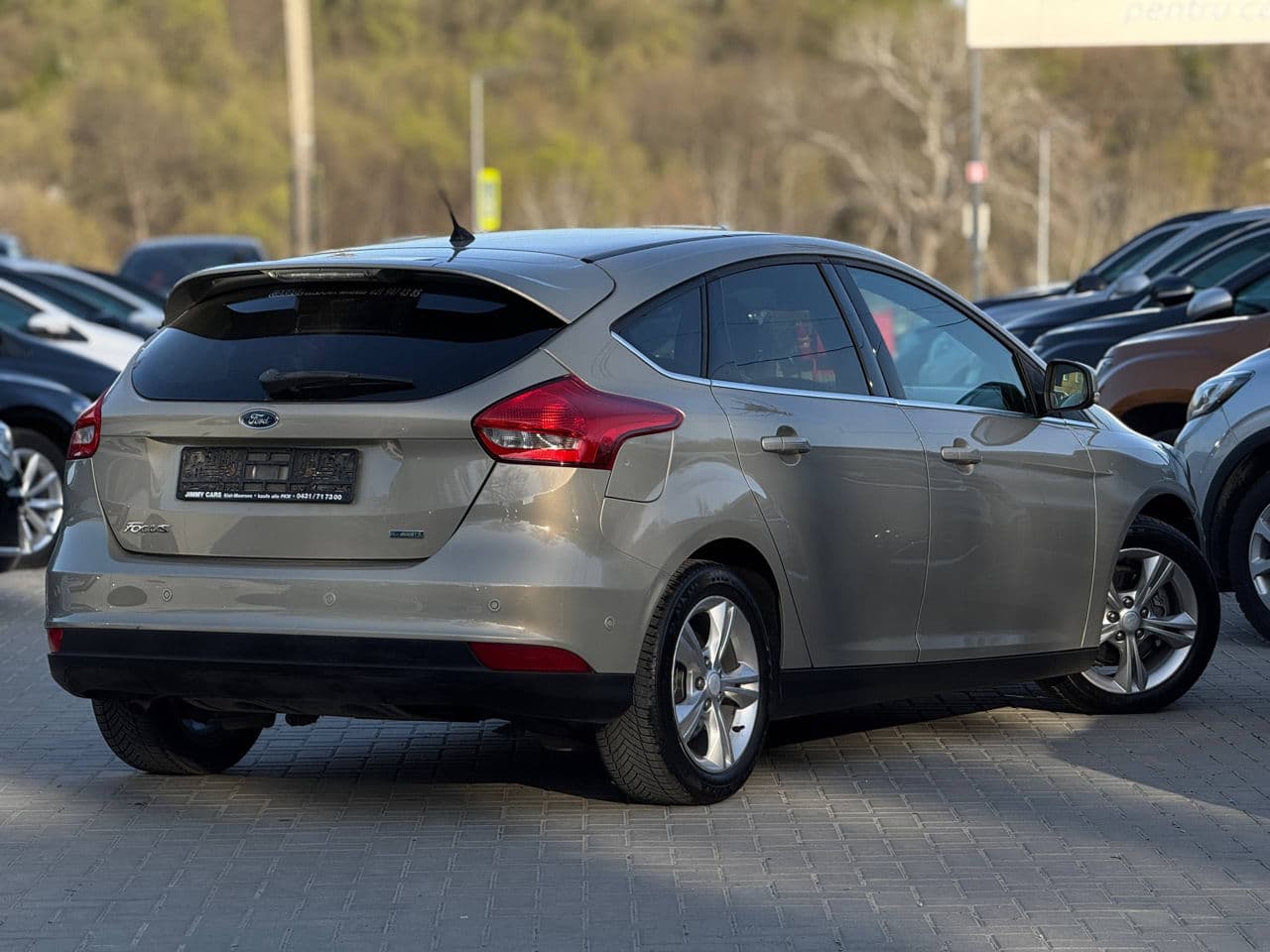 2015 Ford Focus — Miniatură 3