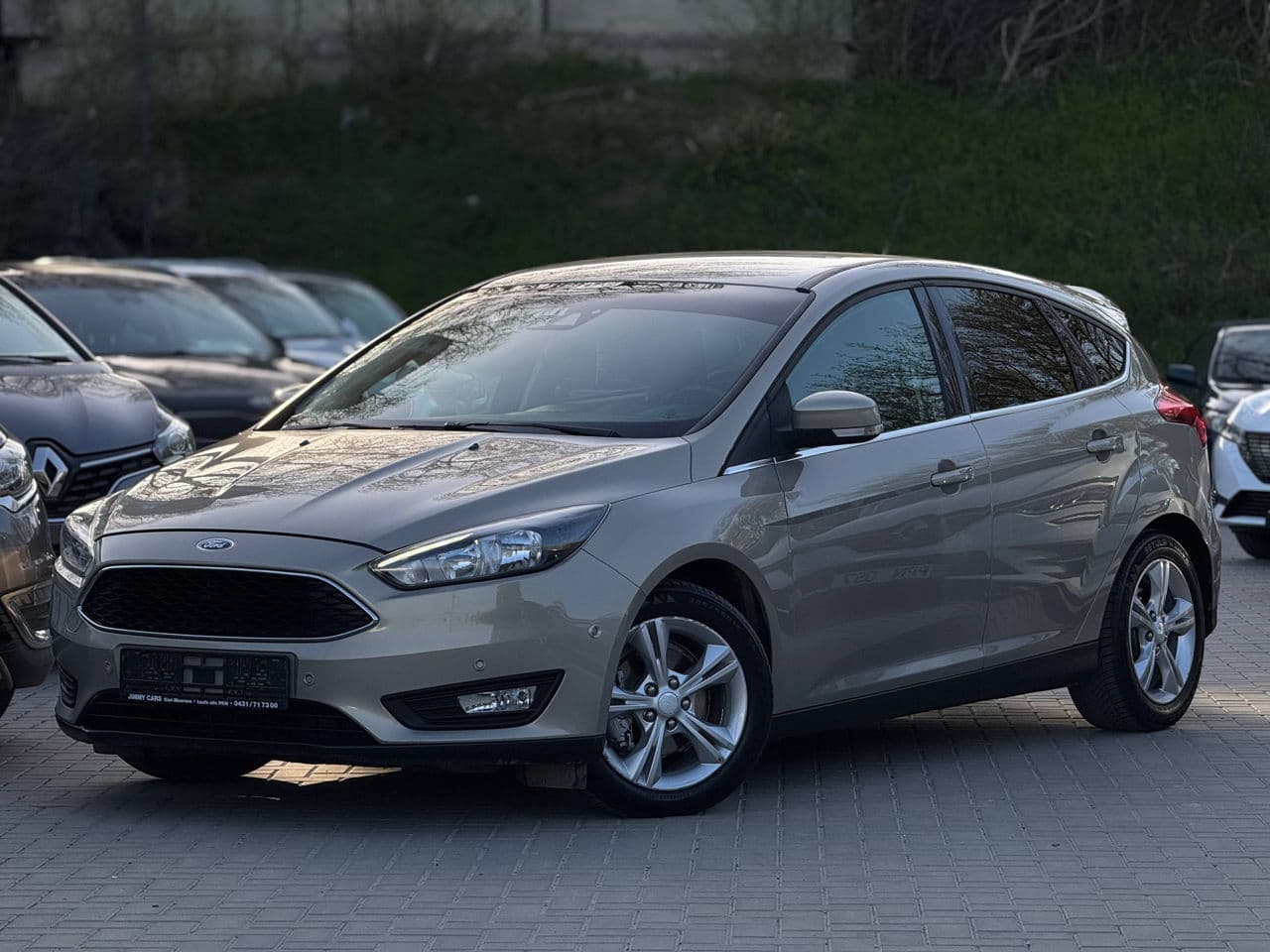 2015 Ford Focus — Miniatură 2