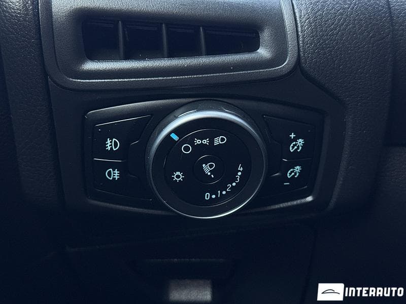 2015 Ford Focus — Miniatură 19