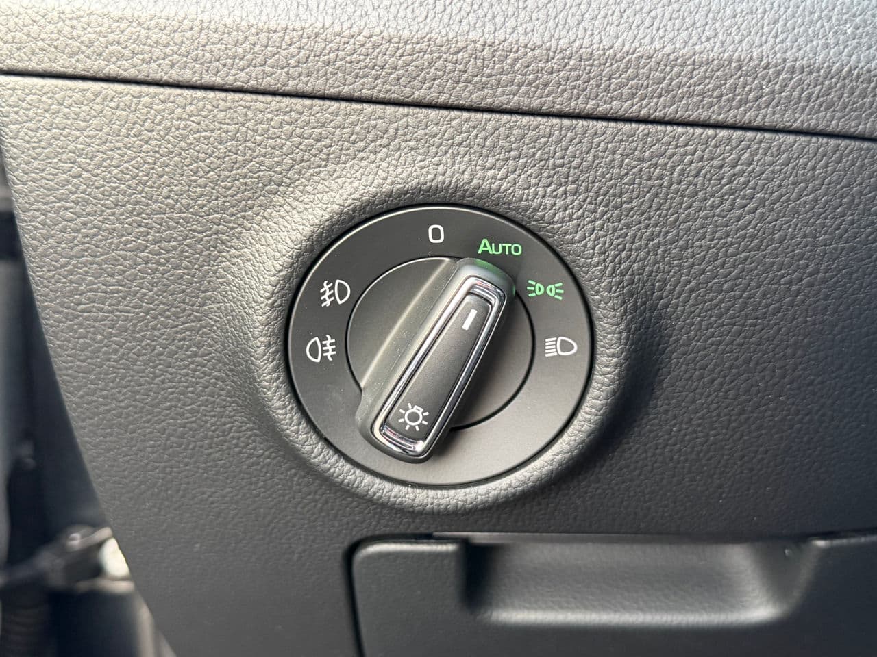 2020 Skoda Superb — Miniatură 12