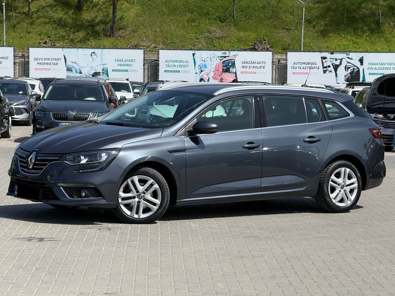 Renault Megane 2019 — Миниатюра 2