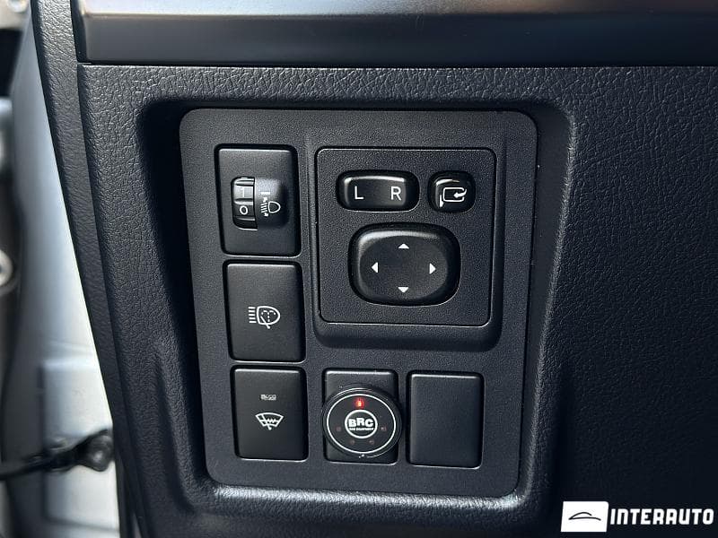 2012 Toyota Land Cruiser Prado — Miniatură 8
