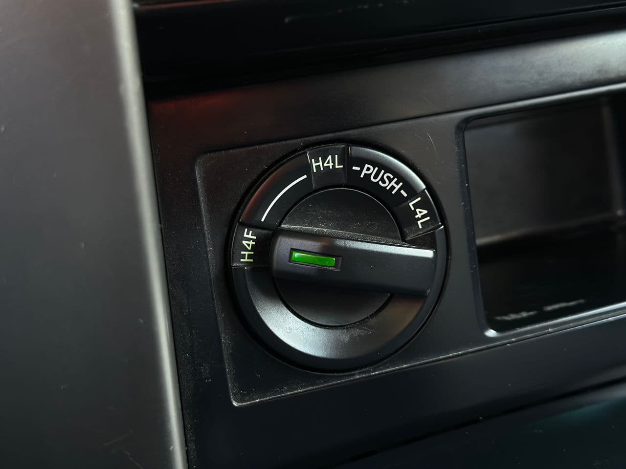 2012 Toyota Land Cruiser Prado — Miniatură 9