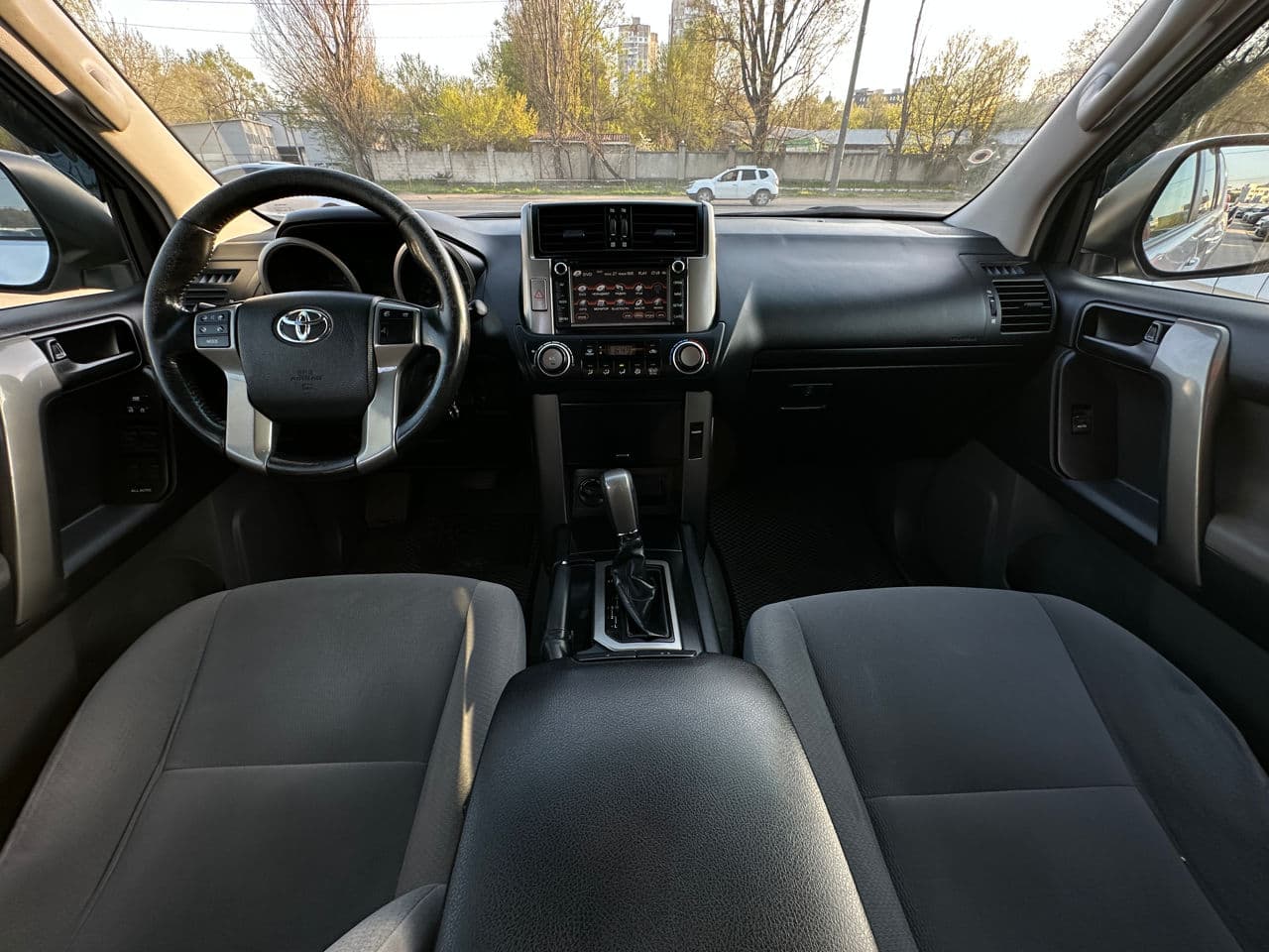 2012 Toyota Land Cruiser Prado — Miniatură 7