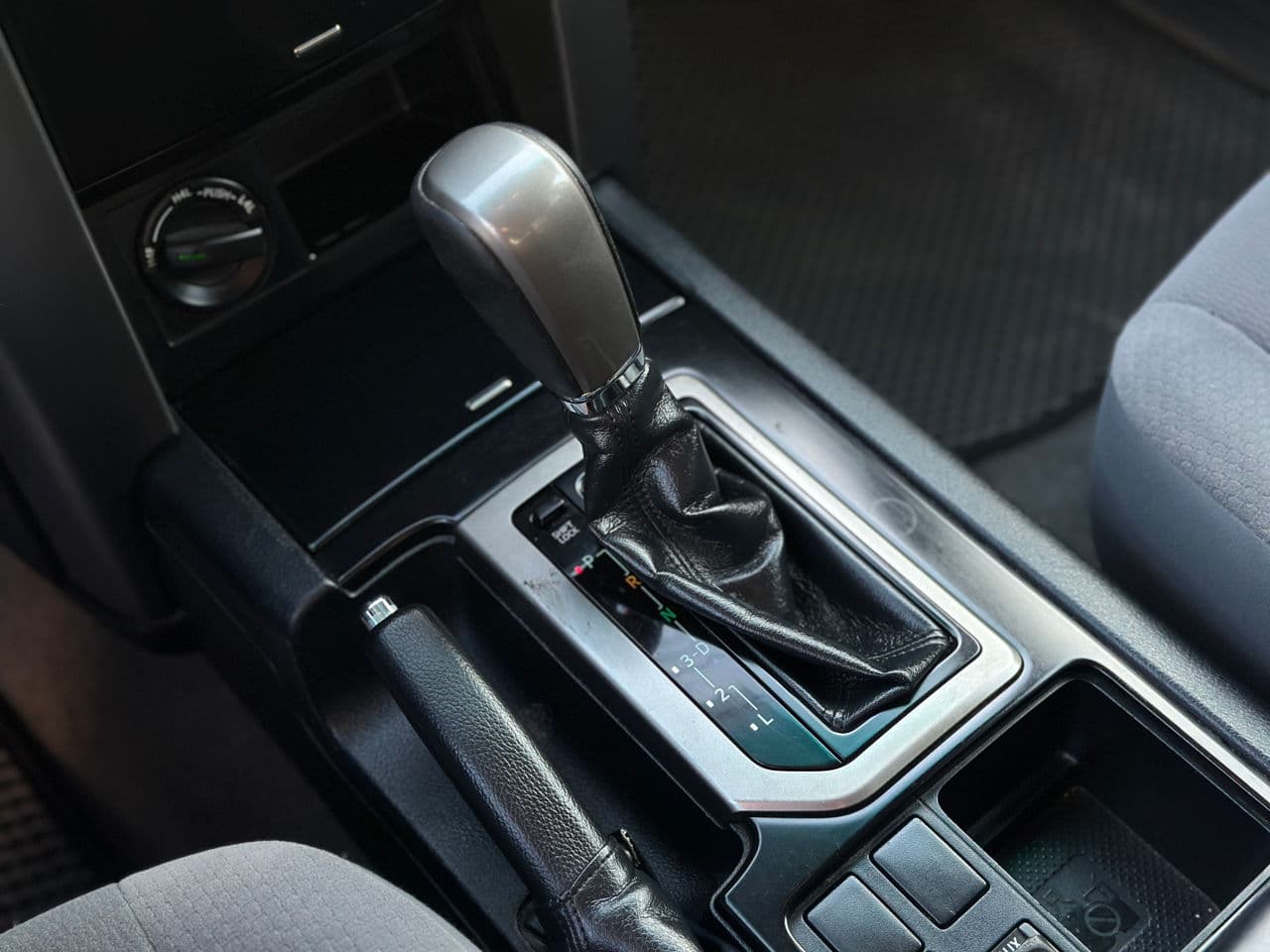 2012 Toyota Land Cruiser Prado — Miniatură 15