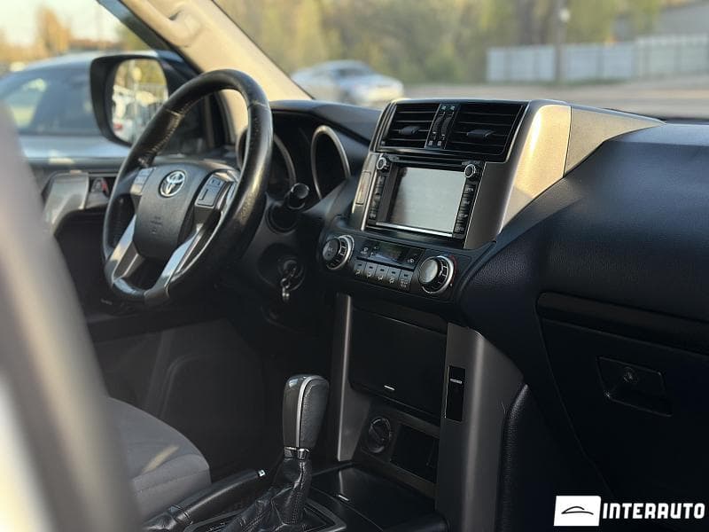 2012 Toyota Land Cruiser Prado — Miniatură 17