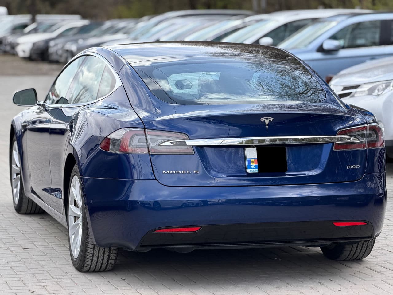 Tesla Model S 2017 — Миниатюра 4