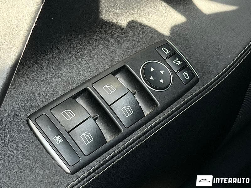 Tesla Model S 2017 — Миниатюра 6