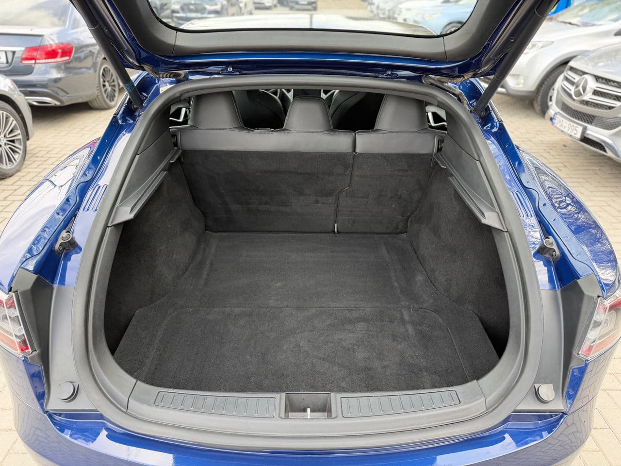 Tesla Model S 2017 — Миниатюра 18