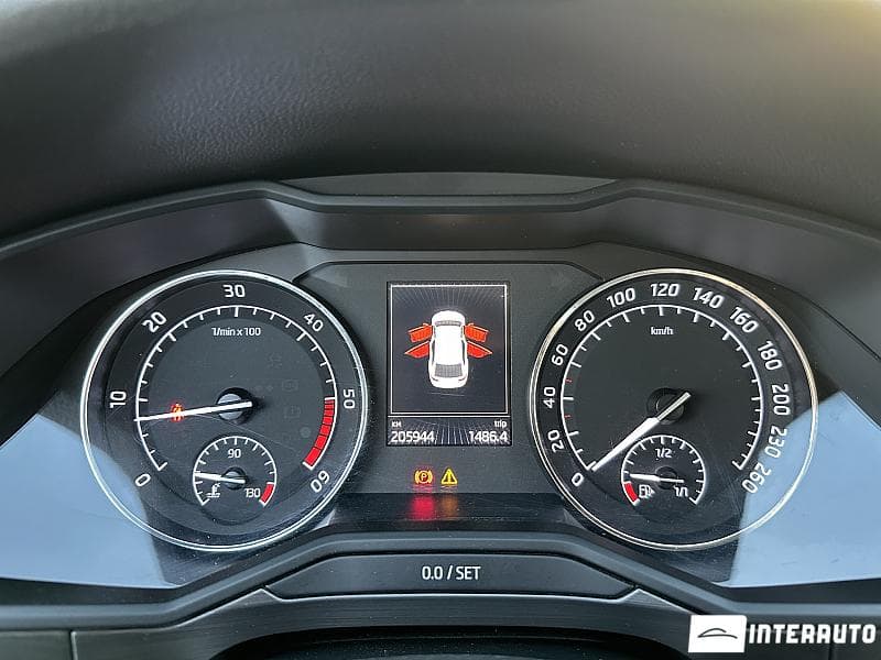 2017 Skoda Superb — Miniatură 8