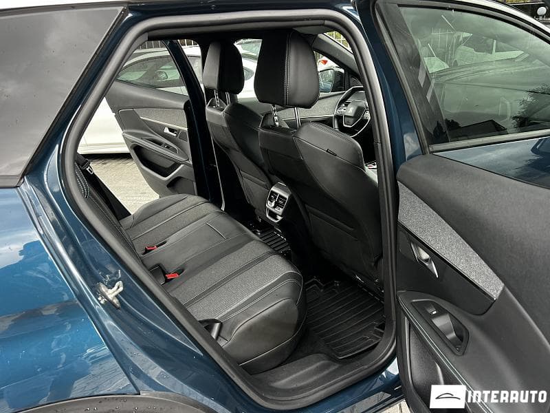 2023 Peugeot 3008 — Miniatură 9
