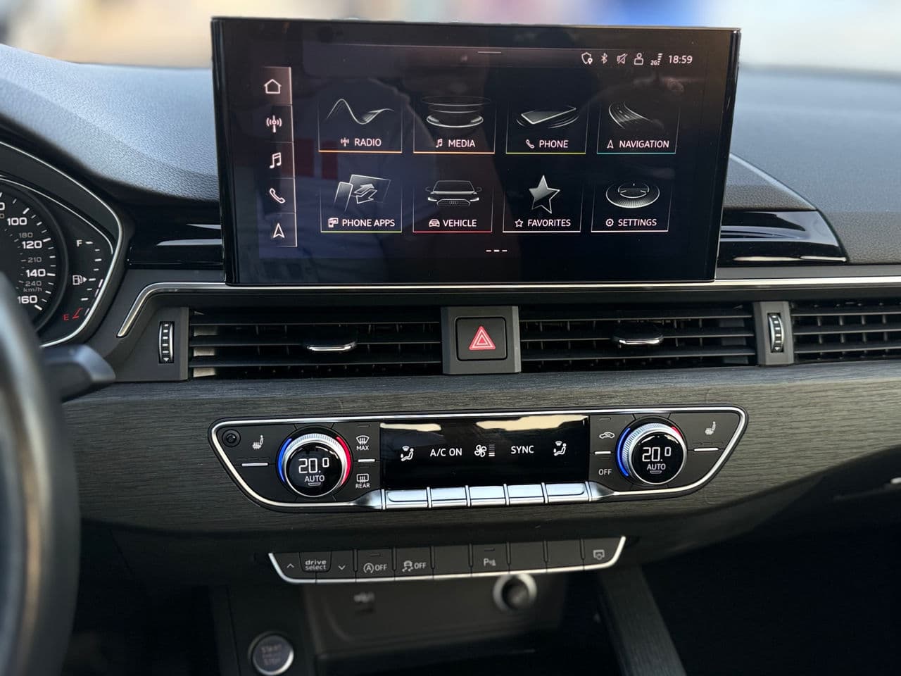 2020 Audi A4 — Miniatură 15