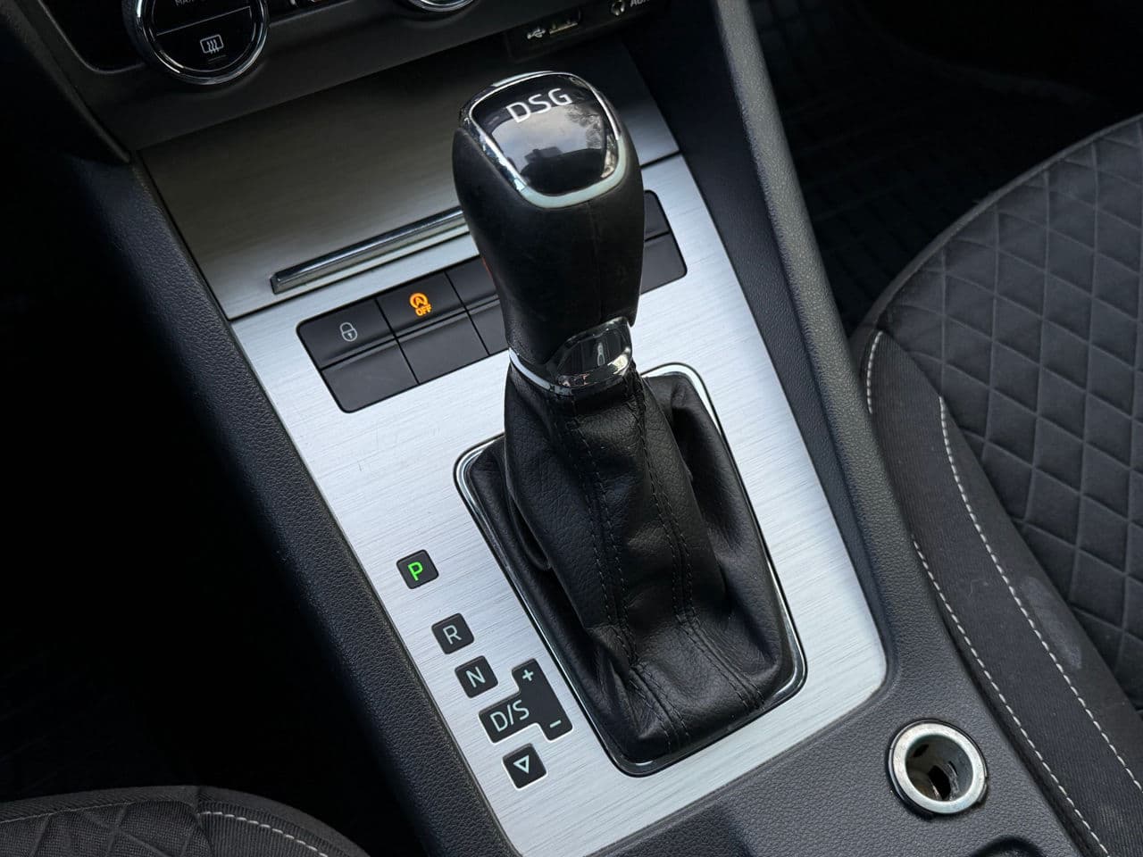 2017 Skoda Octavia — Miniatură 13