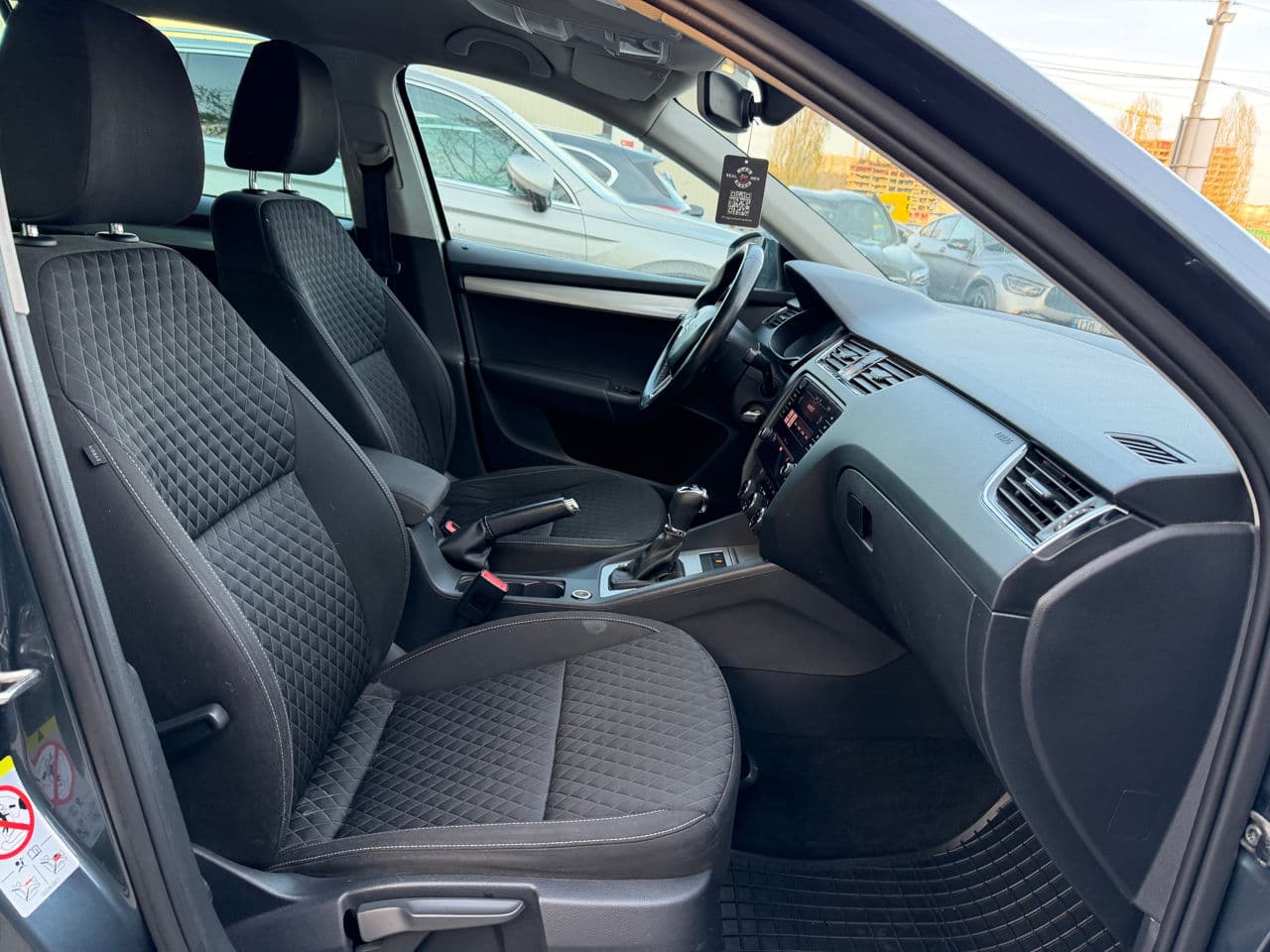 2017 Skoda Octavia — Miniatură 14