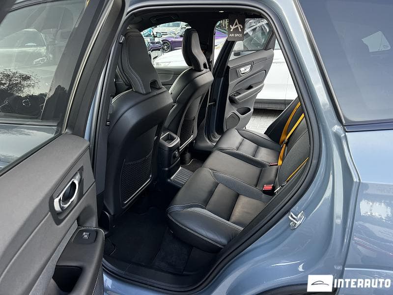 Volvo XC 60 2022 — Миниатюра 9