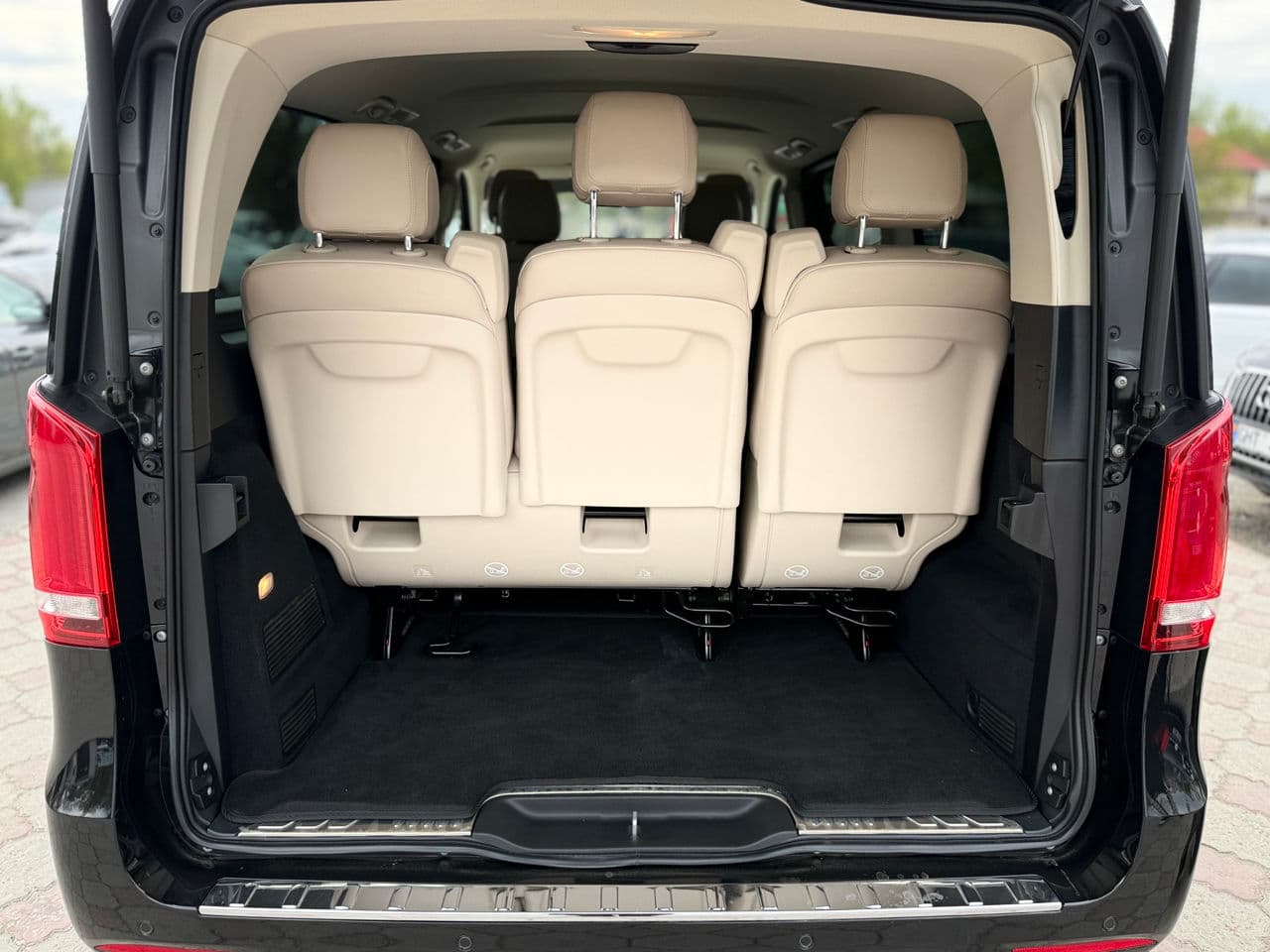 2019 Mercedes V 300 — Miniatură 19