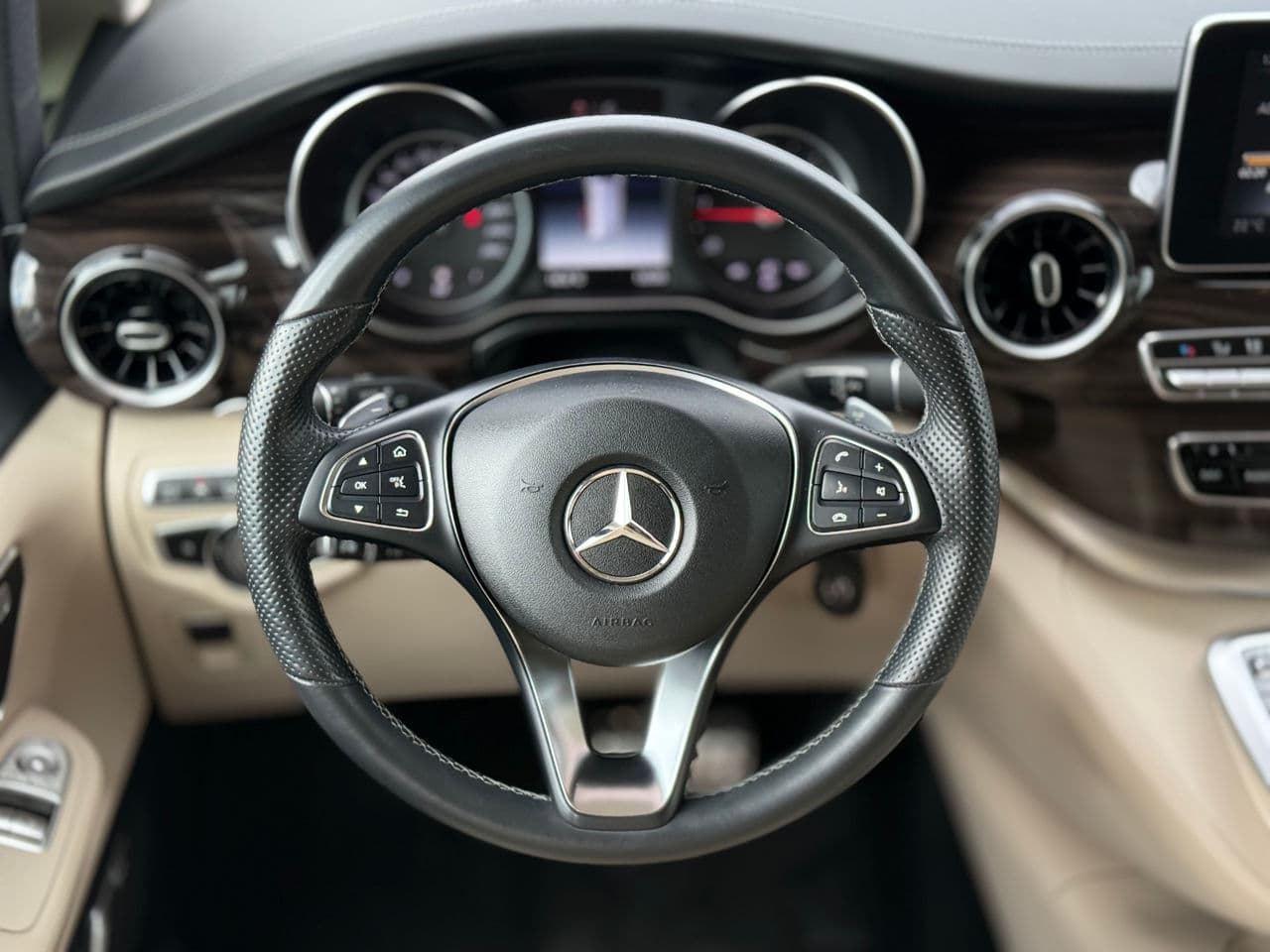 2019 Mercedes V 300 — Miniatură 9
