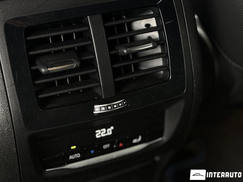 BMW X4 2.0D 2019 — Миниатюра 18